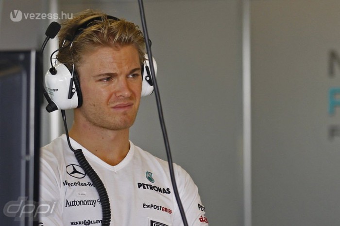 F1: Rosberg kapja meg először az új Mercedest