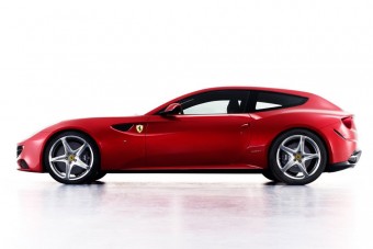 Itt az első 4x4-es Ferrari