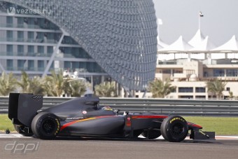 F1: Hollywoodi dizájner a sereghajtónál