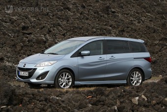Teljes a sor: megérkezett a dízel Mazda5