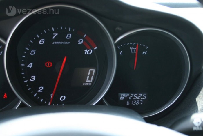 Órapörgetés: átvernek a használt autóval 6 | Vezess Törzsvevőnek az egyszerűbb órák manipulálása 20 ezer forintba kerül, a bonyolultabb feladatok ára 50-től megy felfelé