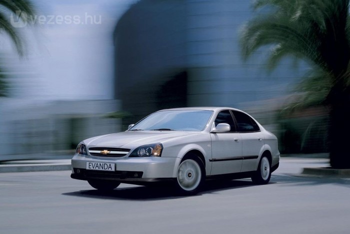 Autót a GM-től. De melyiket? 7 | Vezess A formaterv nem a legszebb, de a 4,77 méteres hossz tekintélyt parancsoló