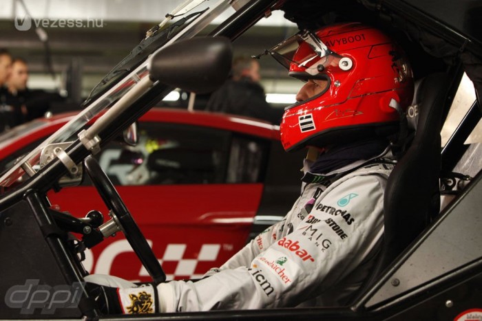 F1: Schumacher rosszul van a szimulátortól?