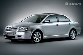 1,7 millió Toyotát hívnak vissza