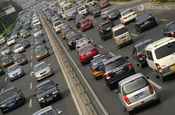 Megőrülnek az autóért a pekingiek 7