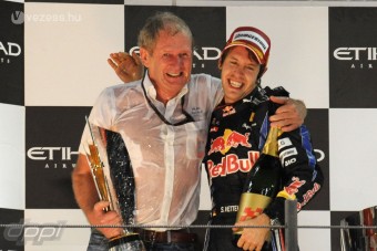 F1: Vettelt bebetonozza a Red Bull-szerződés