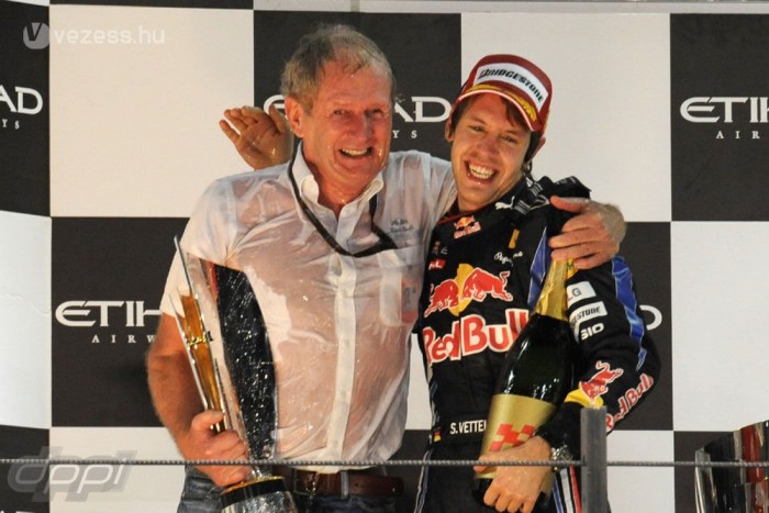 F1: Vettelt bebetonozza a Red Bull-szerződés