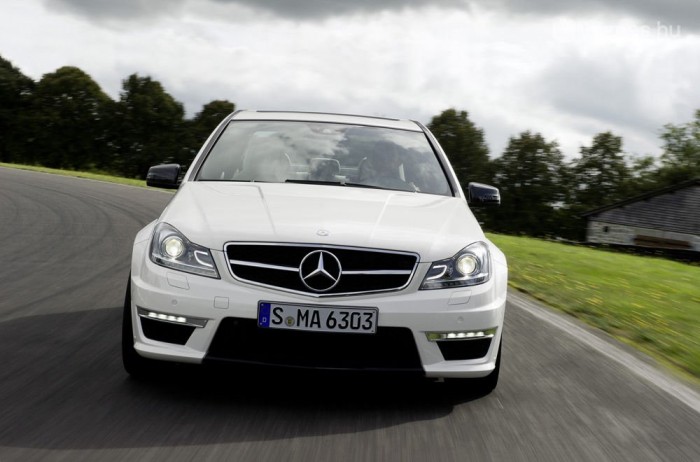 Megújult a leggyorsabb Mercedes C-osztály 7