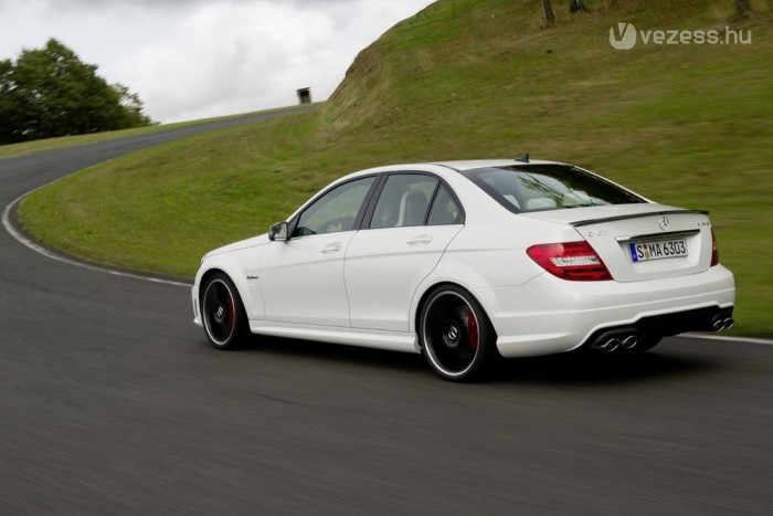 Megújult a leggyorsabb Mercedes C-osztály 6