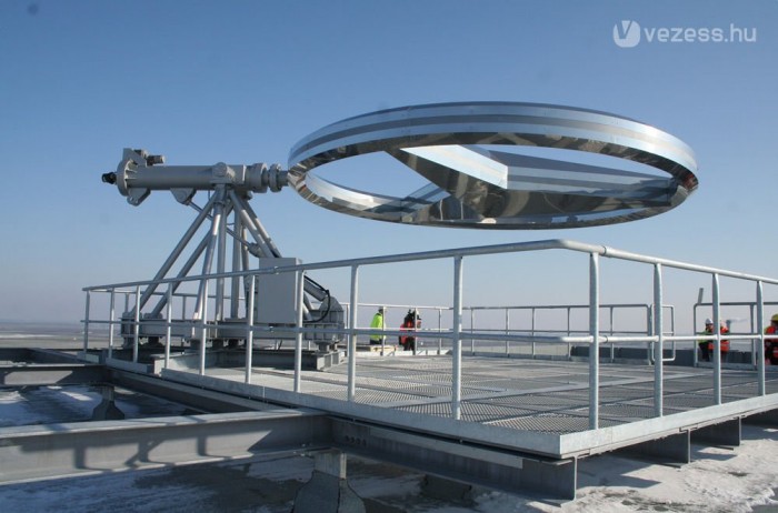 Felkerült a csillag a kecskeméti Mercedes gyárra 8 | Vezess Mint egy modern helikopter