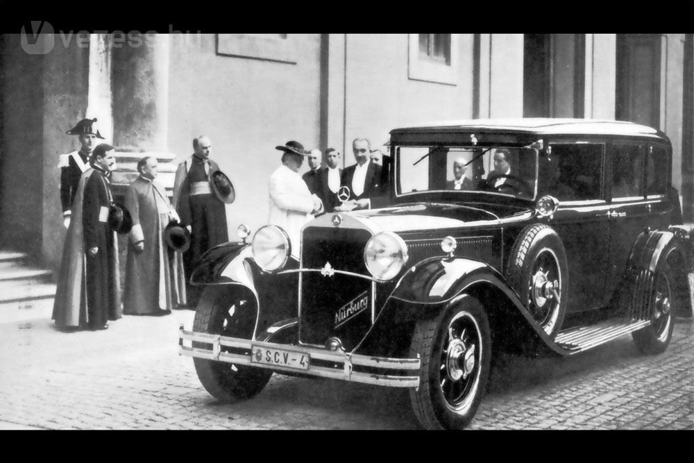 Az átadás pillanata