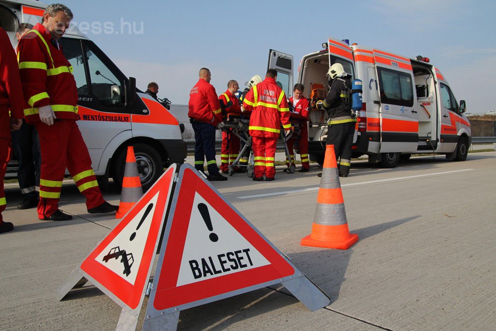 42254_327921_1000x700.jpg | Vezess Balesetet is okozhat a váratlanul elénk vágódó kamion