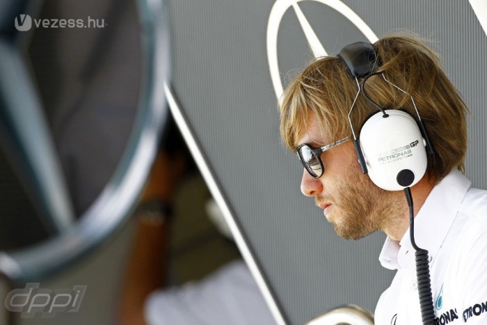 F1: Heidfeld váltja Kubicát a Renault-nál?