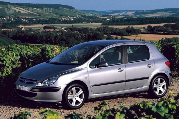 A Peugeot 307 még 1,4-es motorral is elfogadható teljesítményt nyújt