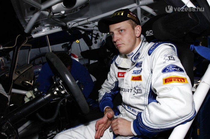 Rajtra kész a Ford új raliautója 6