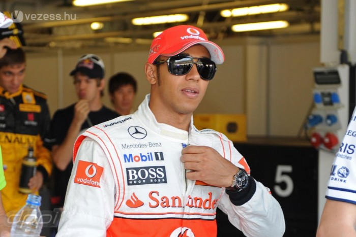 F1: Kézbe veszik Hamilton ügyeit