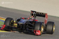 F1: A Renault begyorsult, a Ferrari kigyulladt 33