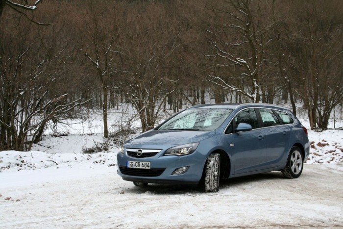 Astra kombi – A jóképű mindenes 7 | Vezess Magasabb és hosszabb mint az ötajtós.