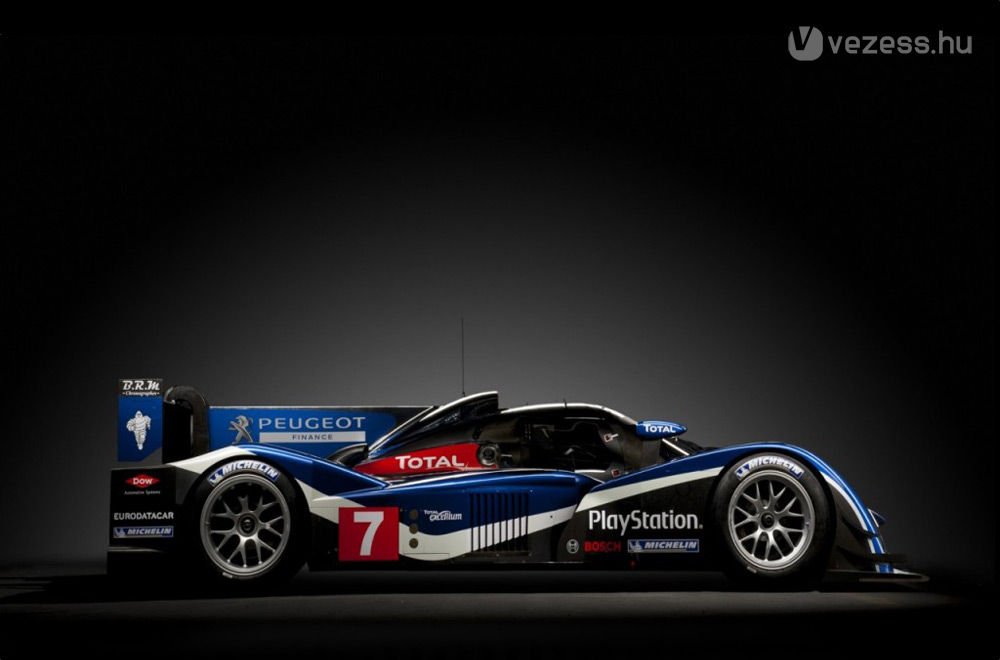 V8-assal támad a Peugeot Le Mans-ban 7