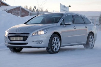 Érkezik a 4x4-es hibrid Peugeot