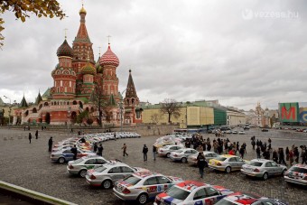 Ömlik az új autó Oroszországba