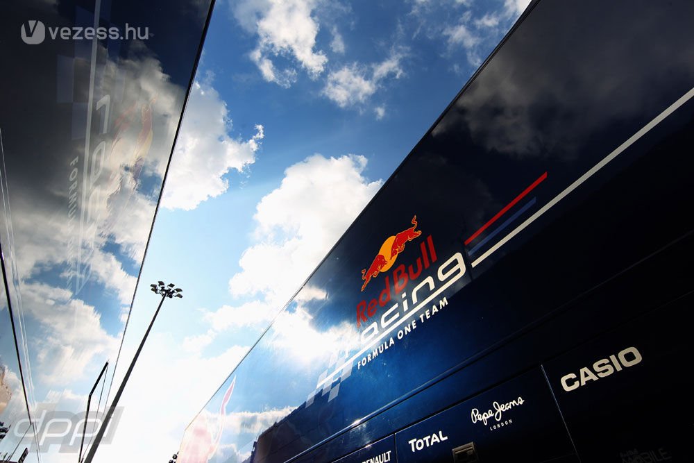 F1: Mit rejteget a Red Bull? 9