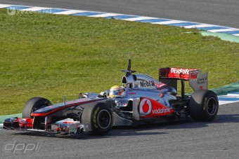 F1: A McLaren is trükközik a kipufogóval