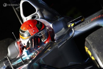 Schumacher elégedett a Mercedesszel