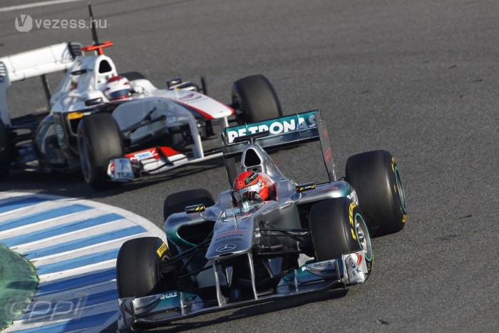 Schumacher elégedett a Mercedesszel 6