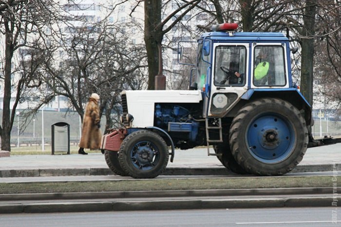 Traktorral a bűn ellen