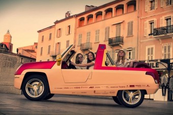 Rinspeed BamBoo - A facebook generáció autója