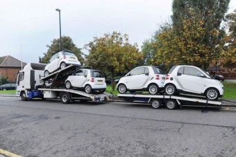 Szállítás során sérült autó