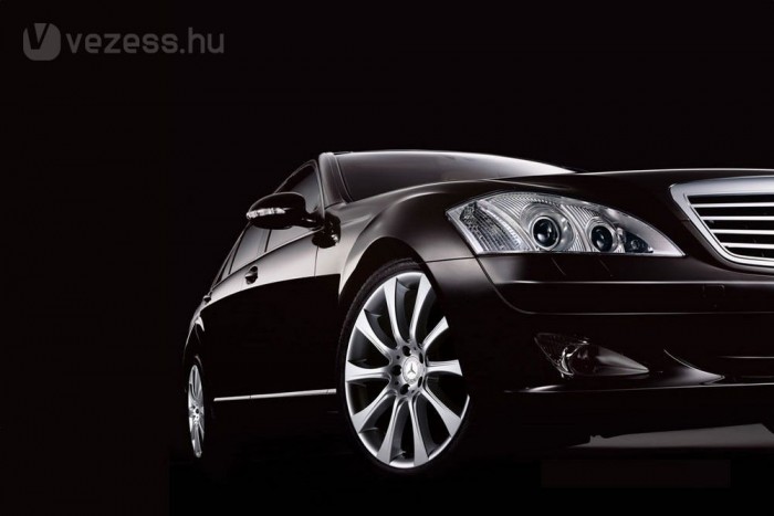 Milliárdos nyereség a Daimlernél 8