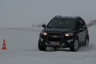 A hóban a Captiva pont olyan jó, mint a gumik, amiket kapott