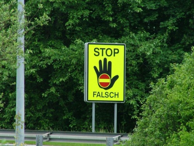 Tenyértáblákkal a balesetek ellen