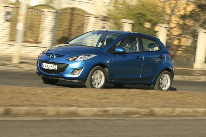 Nemrég a kisautók összehasonlításakor nálam a Mazda2 nyert, de a királlyal csak most tudtam randizni. 6 nap és együtt töltött 600 kilométer következik!