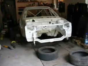 Életre kelt alkatrészek egy lengyel garázsban