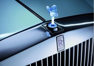 Milliárdosoknak készít elektromos autót a Rolls-Royce