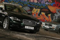 A Jaguar XJ-ben mindig a sportosság és a luxus ötvözete manifesztálódott