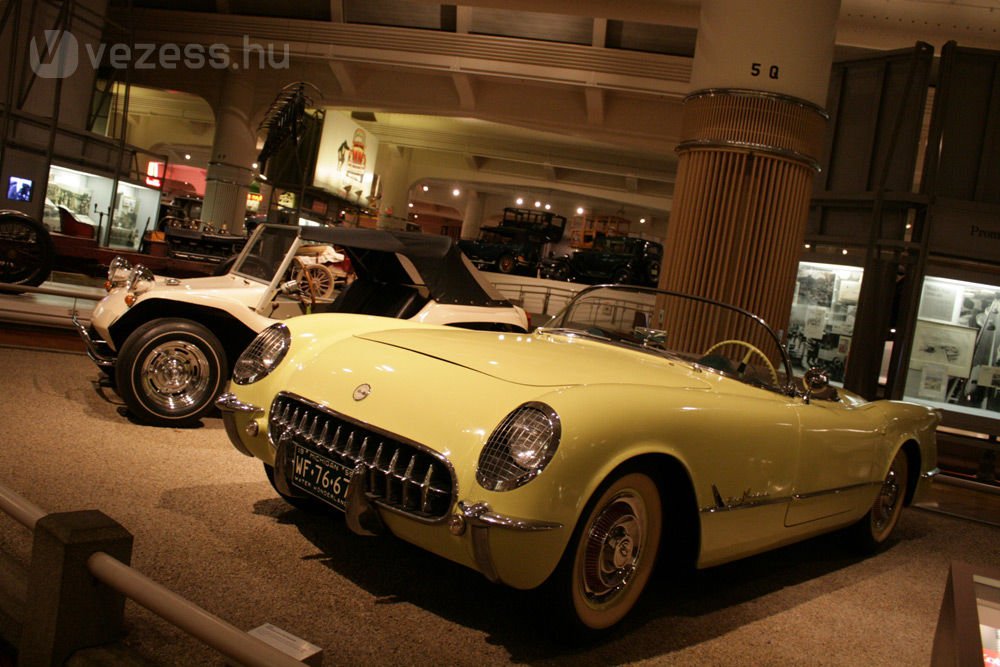 195 lóerős az 1955-ös Chevy Corvette roadster