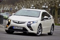 11 millió az Opel hibridje 12