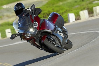 Biztonságosabb éjszakai motorozás