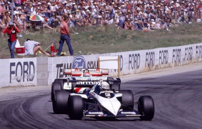 Patrese és Lauda csatázik az 1983-as dél-afrikai GP-n