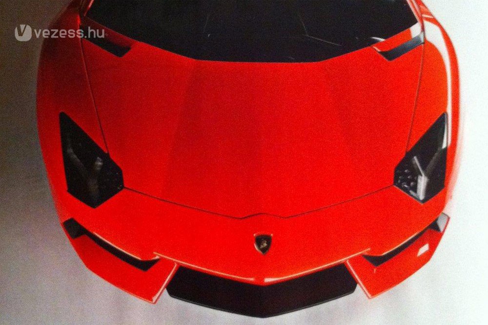 Nincs titok: Itt az új Lamborghini 13