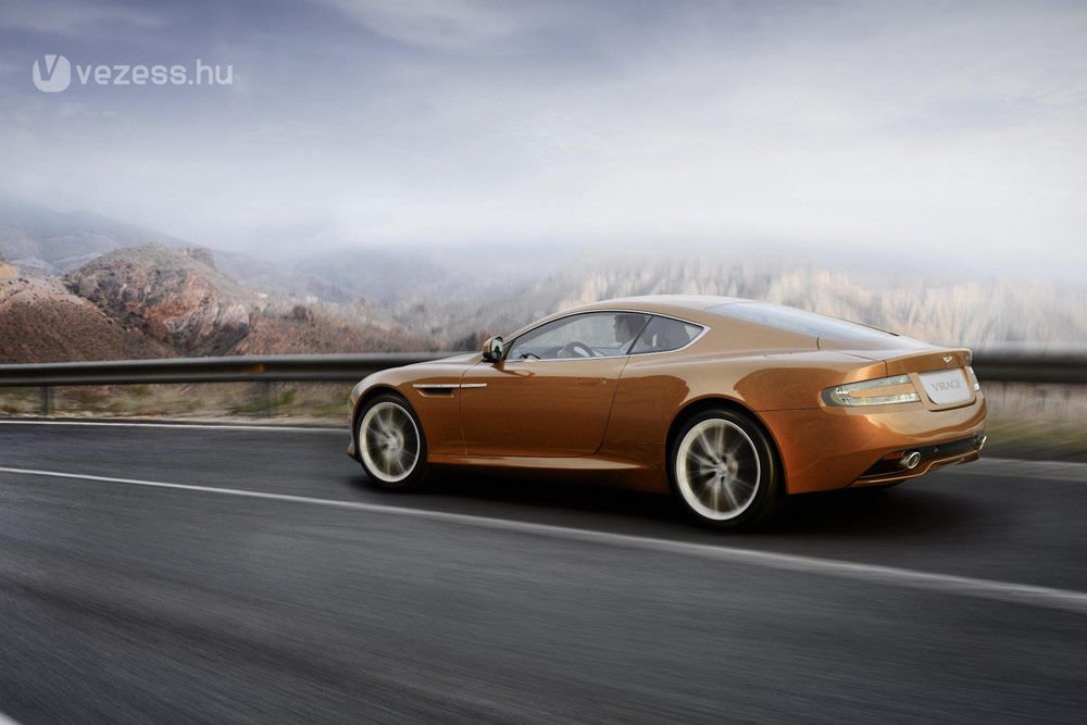 Kanyarból született Aston Martin 4