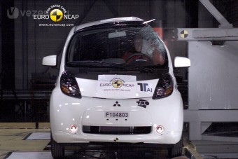 Alig bírta a töréstesztet a villany-Peugeot