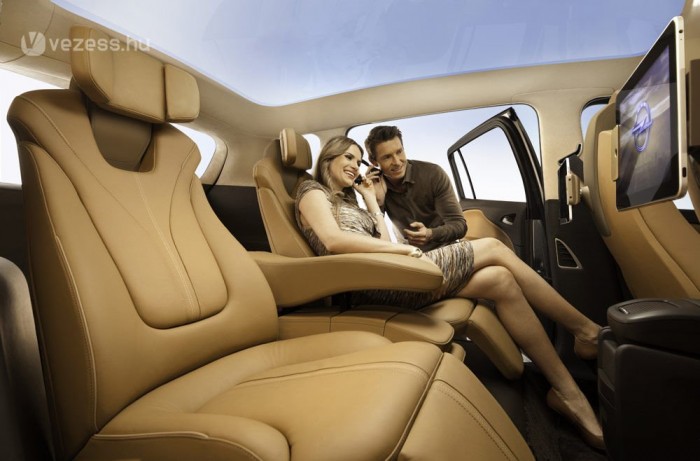 Itt az új Opel Zafira 7