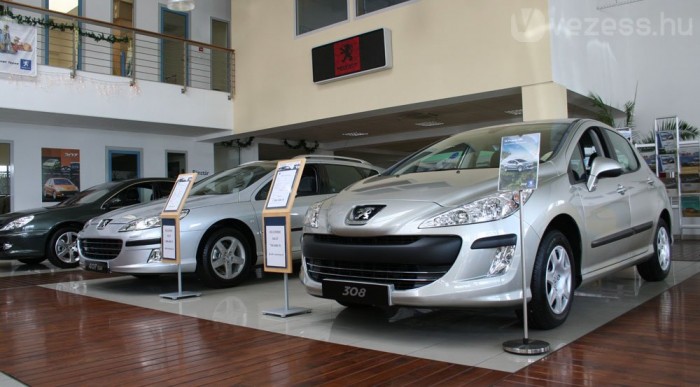 Továbbra is nő az autóeladás itthon 6