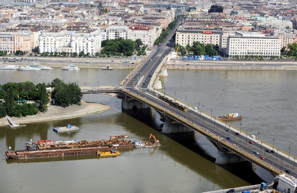 Bomba a Margit hídnál 6