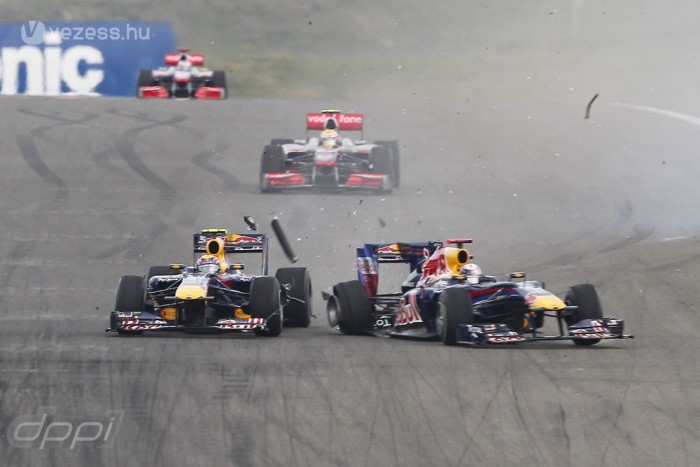 F1: Webber ellen dolgozik a Red Bull?